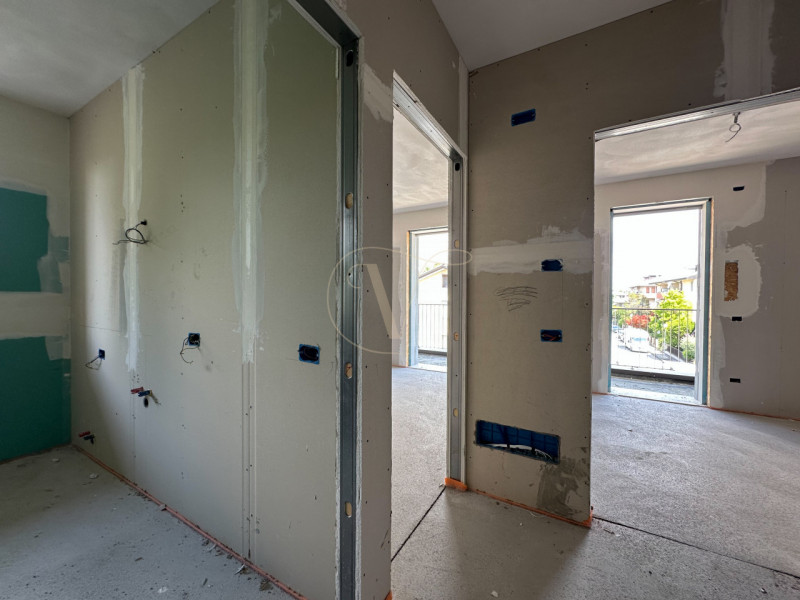 Nel residence più nuovo nel quartiere di Torre, si trova in vendita un appartamento all’ultimo pi...