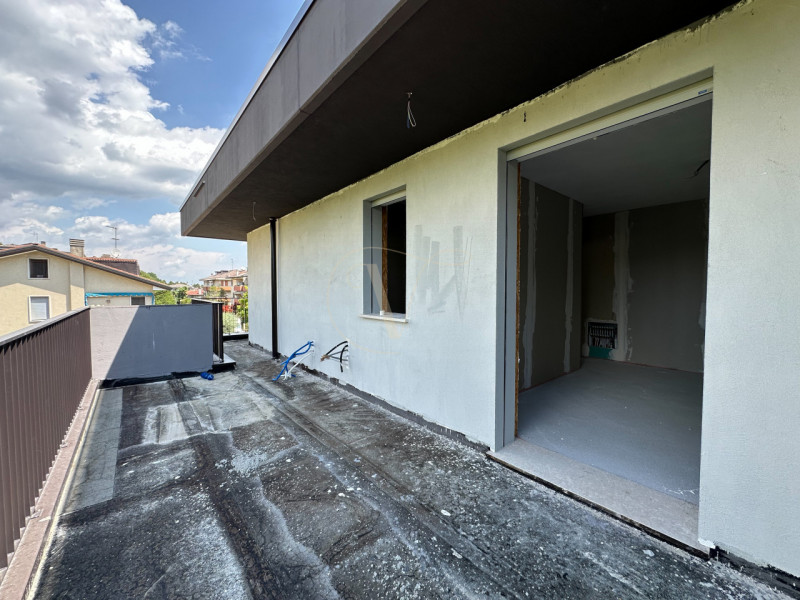 Nel residence più nuovo nel quartiere di Torre, si trova in vendita un appartamento all’ultimo pi...