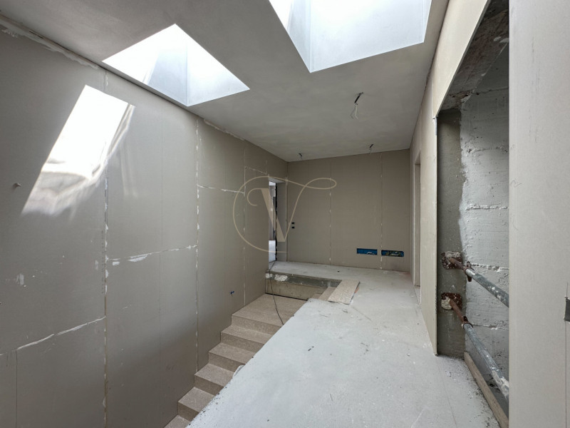 Nel residence più nuovo nel quartiere di Torre, si trova in vendita un appartamento all’ultimo pi...