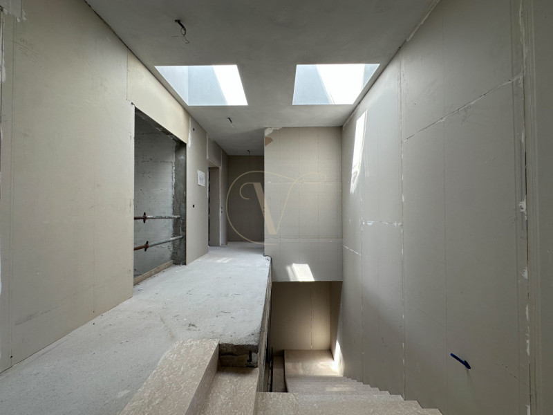 Nel residence più nuovo nel quartiere di Torre, si trova in vendita un appartamento all’ultimo pi...