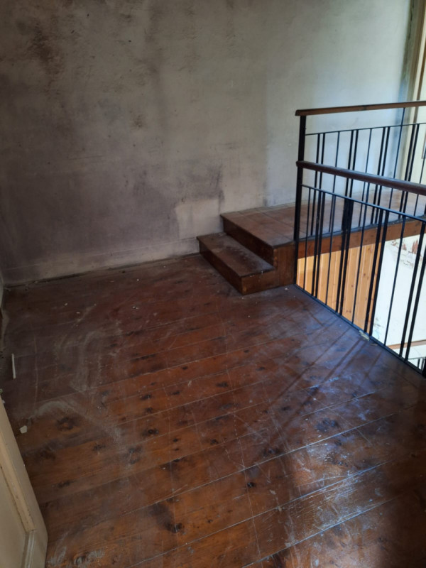 vigonovo a ridosso del centro del paese ,posto tranquillo su strada chiusa vendesi bifamiliare in...