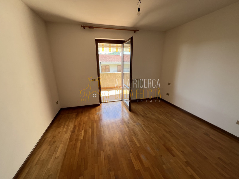 SCHIO - Poleo: in zona tranquilla e ricercata CASA A SCHIERA CENTRALE servita da giardino esclusi...