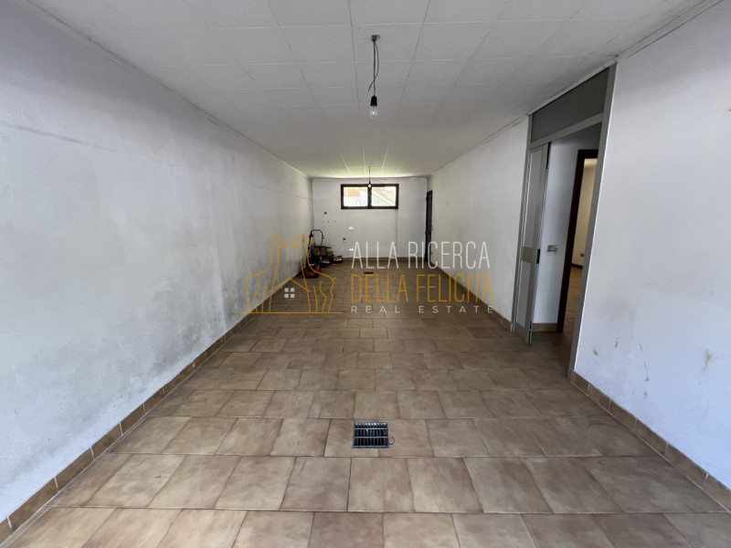 SCHIO - Poleo: in zona tranquilla e ricercata CASA A SCHIERA CENTRALE servita da giardino esclusi...