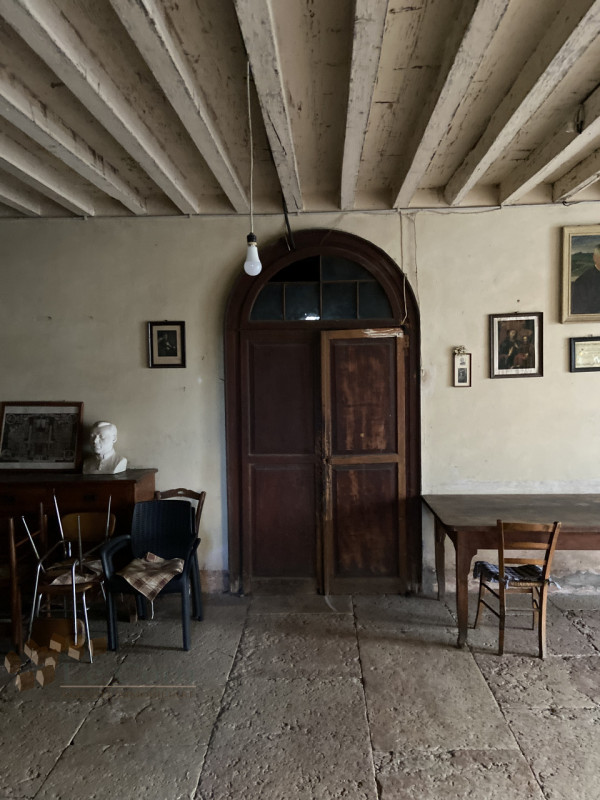 In una posizione collinare privilegiata e ben esposta, vi proponiamo in vendita questa splendida ...