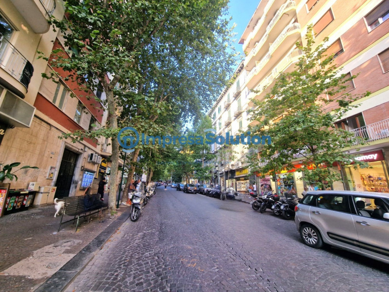 Napoli Affitto Negozio
