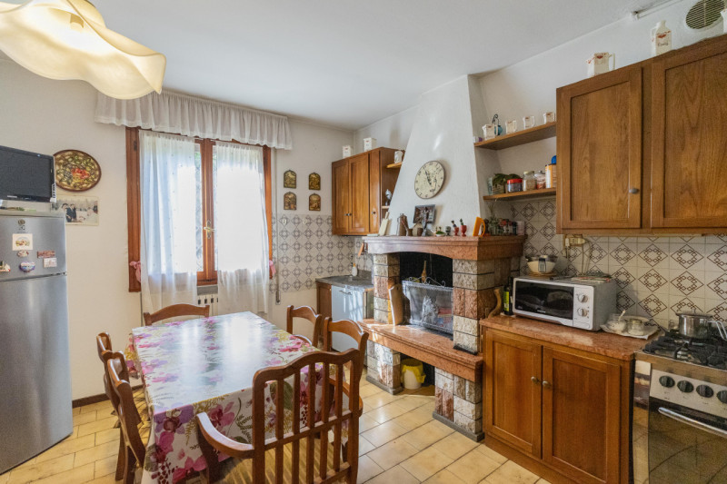 Nel cuore di Abano Terme, a pochi passi dal rinomato centro commerciale Ca' Grande, proponiamo un...