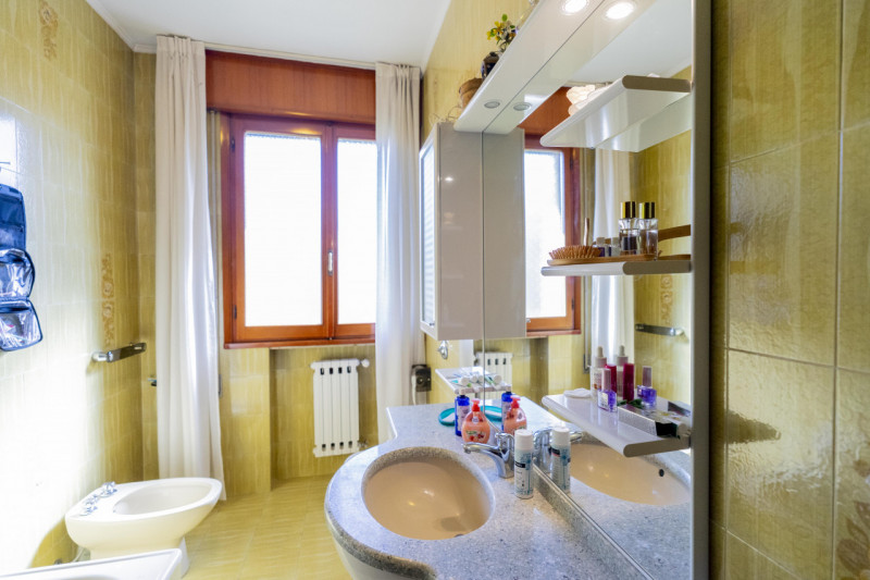 Nel cuore di Abano Terme, a pochi passi dal rinomato centro commerciale Ca' Grande, proponiamo un...