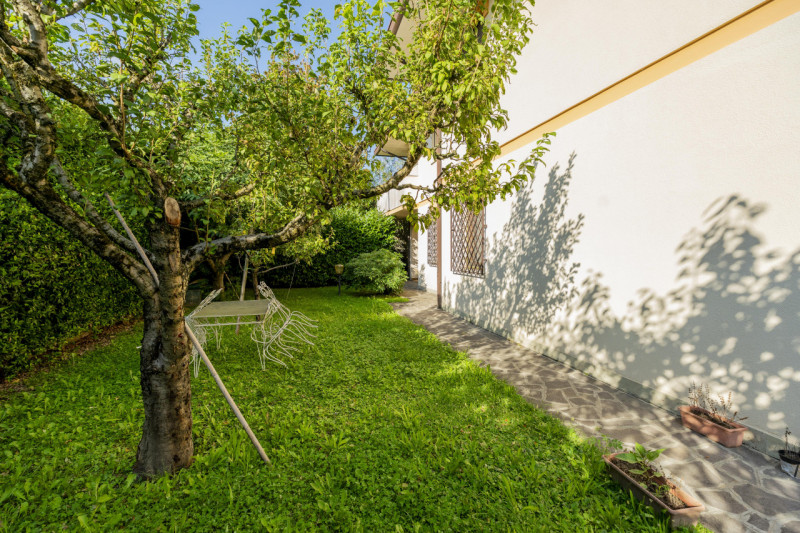 Nel cuore di Abano Terme, a pochi passi dal rinomato centro commerciale Ca' Grande, proponiamo un...