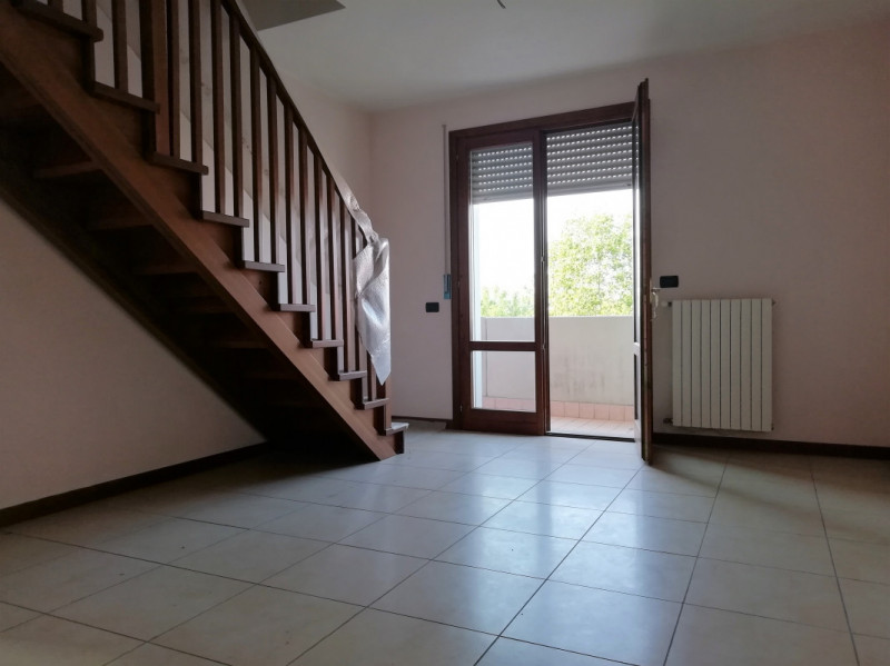 Caselle di Selvazzano: Vendesi in complesso residenziale appartamento ultimo piano sviluppato su ...