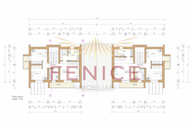 Scopri questa splendida bifamiliare al grezzo avanzato situata nel cuore di Montebelluna, precisa...