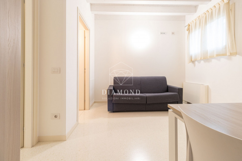 Falzè di Trevignano: mini appartamento al piano terra, inserito all'interno di un residence di pr...