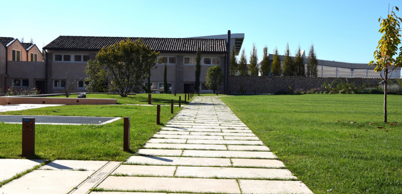 Falzè di Trevignano: mini appartamento al piano terra, inserito all'interno di un residence di pr...