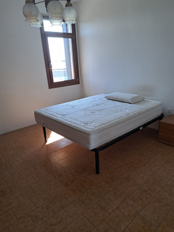 Nel cuore di Curtarolo, in posizione centrale e comoda a tutti i servizi principali, proponiamo i...