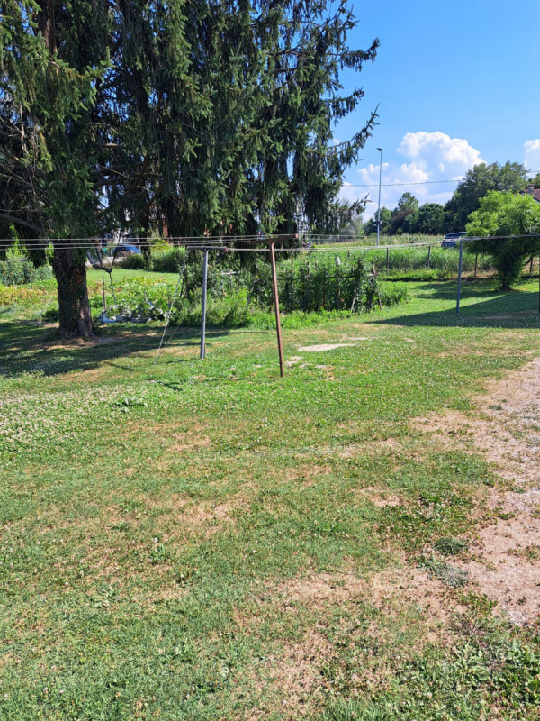 Nel cuore di Curtarolo, in posizione centrale e comoda a tutti i servizi principali, proponiamo i...