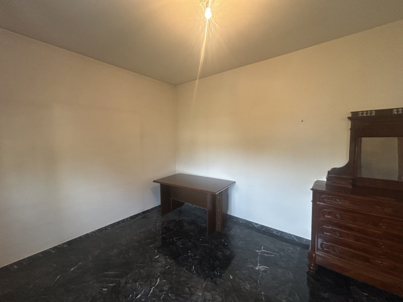 A Lissaro, in una zona immersa nel verde e ben collegata ai principali servizi, si trova questa p...