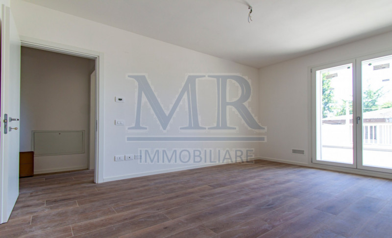 ABANO TERME - RIF MR008G4
AMPIO SOGGIORNO - 3 CAMERE - CL. ENERG. "A4"

A pochi passi dalla zona ...