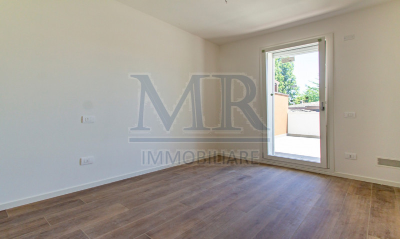 ABANO TERME - RIF MR008G4
AMPIO SOGGIORNO - 3 CAMERE - CL. ENERG. "A4"

A pochi passi dalla zona ...