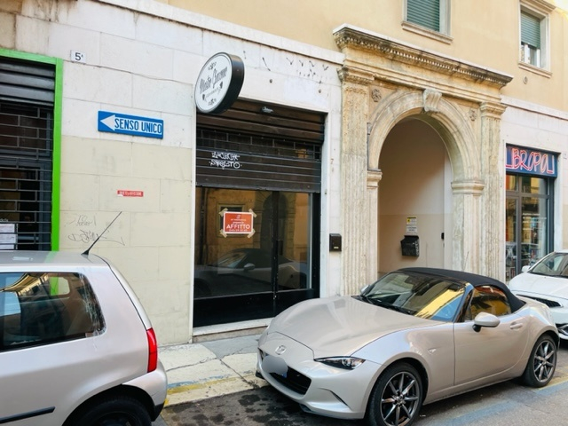 Verona Affitto Negozio