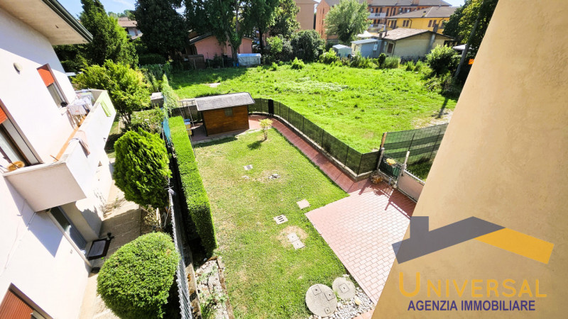 CAMPODARSEGO – fraz. SANT’ ANDREA In centro paese, cosa che permette di raggiungere tutti i servi...