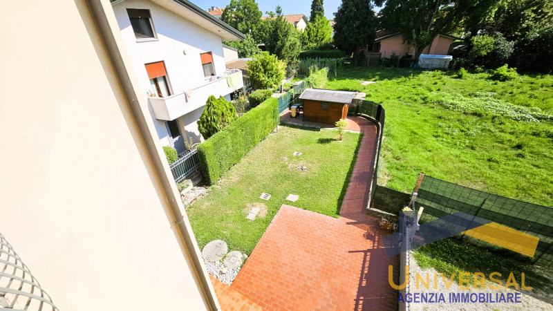 CAMPODARSEGO – fraz. SANT’ ANDREA In centro paese, cosa che permette di raggiungere tutti i servi...