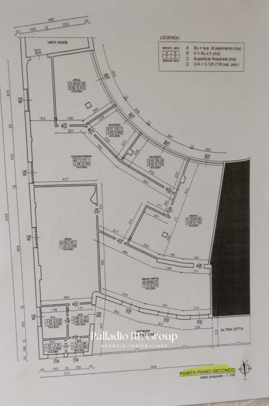 A Vicenza, a pochi passi dal centro e dalle principali vie commerciali, proponiamo la vendita di ...