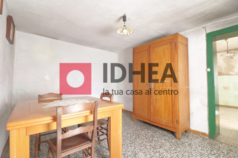 FONTANE 
CASA SINGOLA COMPOSTA DA DUE UNITA' ABITATIVE A FONTANE RIF. "AVV6" 

L'agenzia immobili...