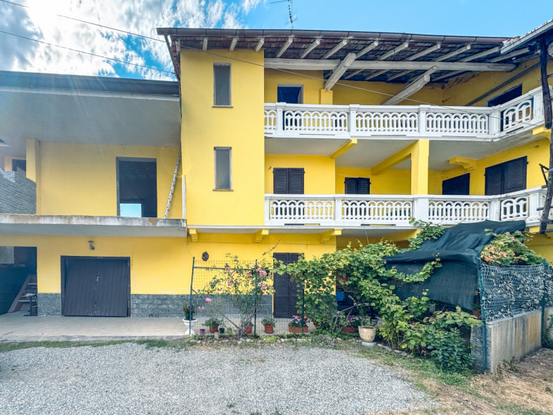 Fontaneto d'Agogna Vendita Casa a schiera porzione di testa
