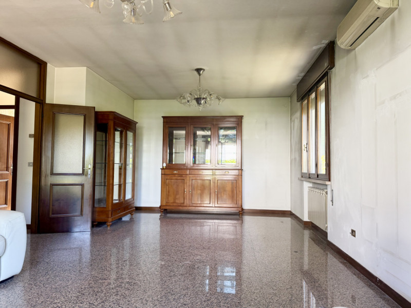 Castelfranco V.to: in zona via Verdi proponiamo alla vendita una porzione di bifamiliare indipend...