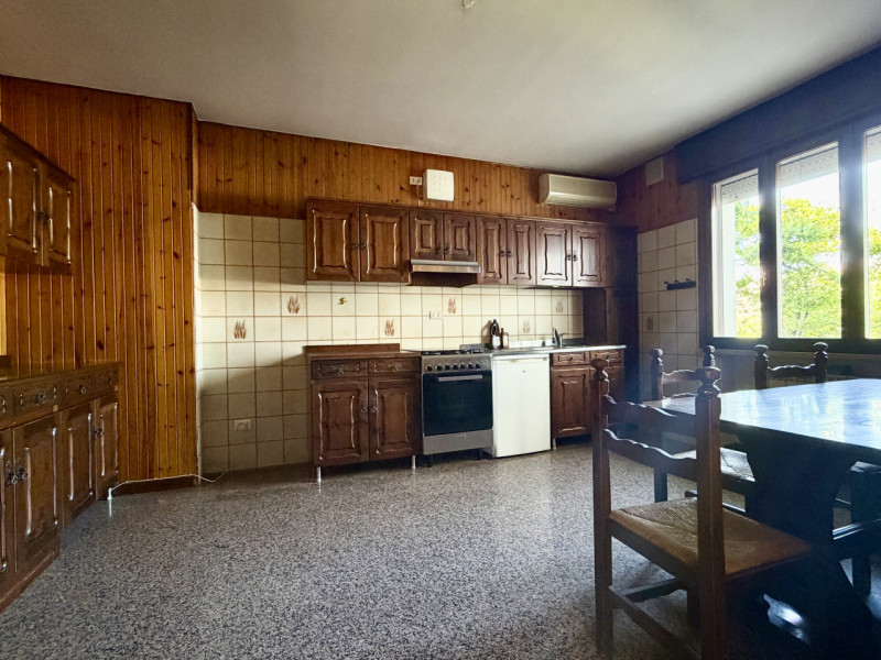 Castelfranco V.to: in zona via Verdi proponiamo alla vendita una porzione di bifamiliare indipend...