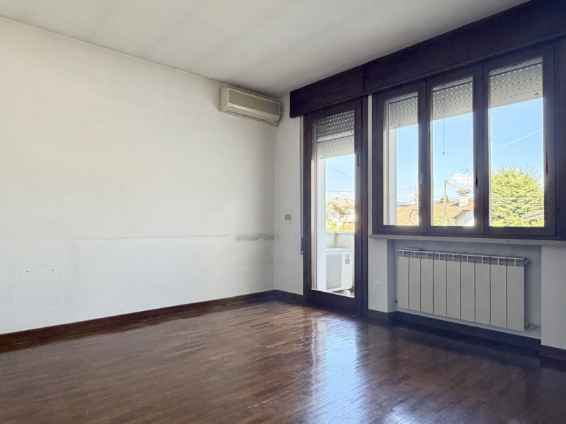 Castelfranco V.to: in zona via Verdi proponiamo alla vendita una porzione di bifamiliare indipend...