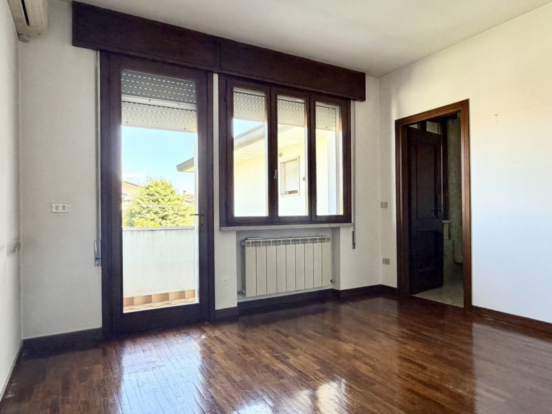 Castelfranco V.to: in zona via Verdi proponiamo alla vendita una porzione di bifamiliare indipend...