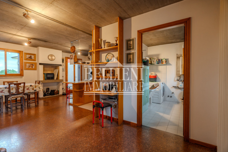 CENTRO STORICO - Proponiamo in vendita in una delle zone più affascinanti del centro storico un a...