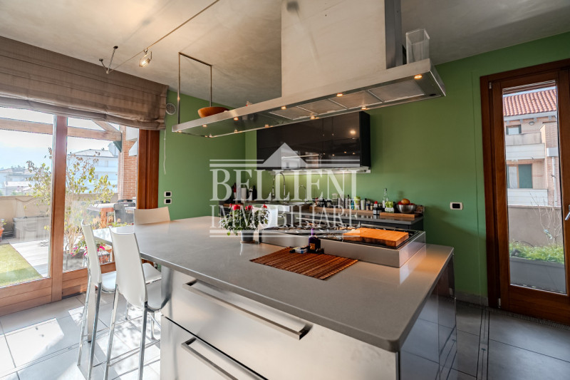 ZONA TEATRO NUOVO - In una delle zone più ricercate di Vicenza Ovest, a breve distanza dal centro...