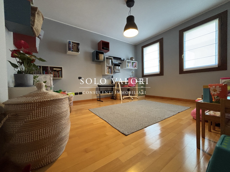 Rif. A789 (per info 388 9763854 Denisa - 392 6956333 Nada)

A pochi passi dal cuore di San Martin...