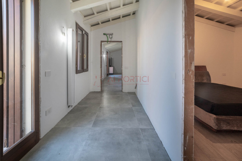 PIOVE DI SACCO centro storico - APPARTAMENTO semi indipendente quasi interamente RISTRUTTURATO A ...