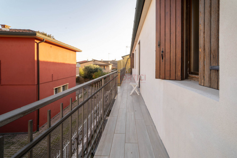 PIOVE DI SACCO centro storico - APPARTAMENTO semi indipendente quasi interamente RISTRUTTURATO A ...