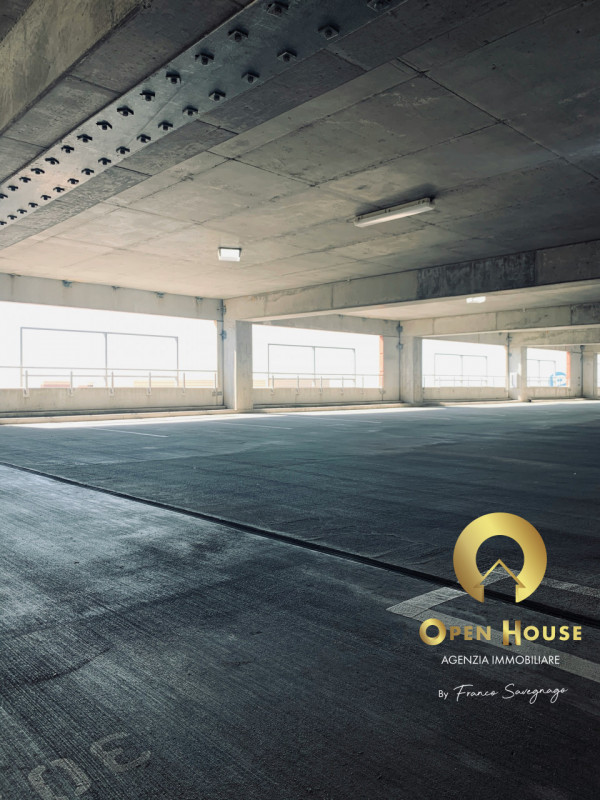 OPEN HOUSE by Franco Savegnago presenta in Affitto Garage-Magazzino-Deposito di 65mq con accesso ...