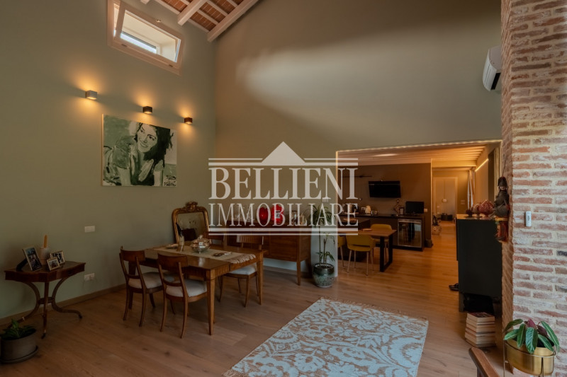 ZONA BERTESINA - proponiamo in vendita affascinante rustico immerso nel verde ma allo stesso temp...