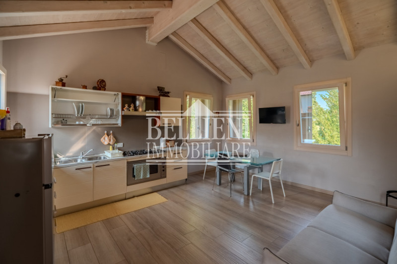 ZONA BERTESINA - proponiamo in vendita affascinante rustico immerso nel verde ma allo stesso temp...