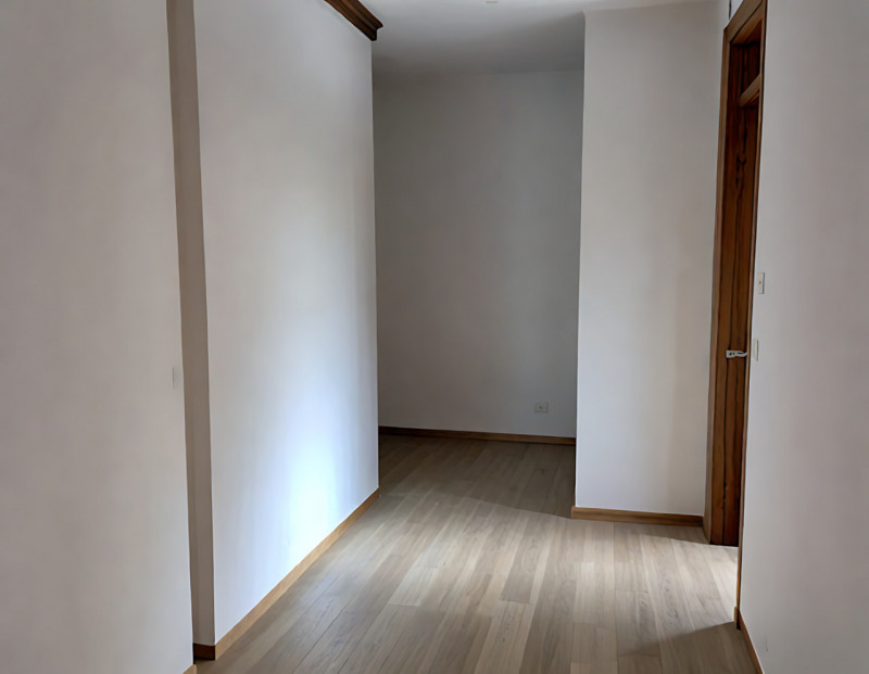 (Per INFO 3316190143) A Montebelluna, in zona centrale, proponiamo in vendita bellissimo attico a...