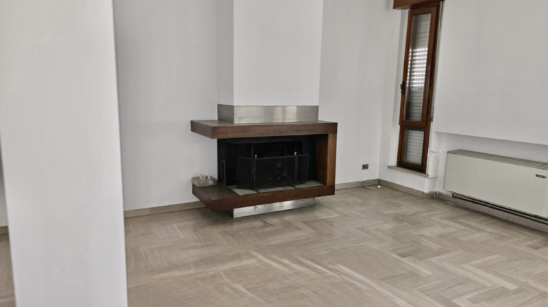 (Per INFO 3316190143) A Montebelluna, in zona centrale, proponiamo in vendita un bellissimo attic...