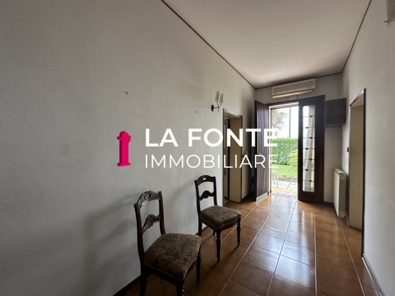 CAPRICCIO DI VIGONZA - CASA SINGOLA - con ampi spazi e potenzialità in un'ottima zona, questa abi...