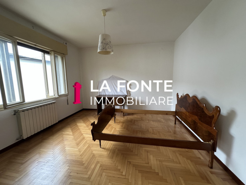 CAPRICCIO DI VIGONZA - CASA SINGOLA - con ampi spazi e potenzialità in un'ottima zona, questa abi...