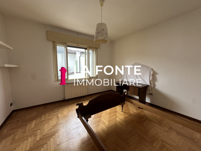 CAPRICCIO DI VIGONZA - CASA SINGOLA - con ampi spazi e potenzialità in un'ottima zona, questa abi...