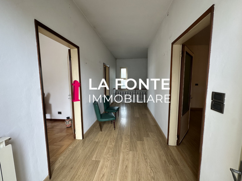 CAPRICCIO DI VIGONZA - CASA SINGOLA - con ampi spazi e potenzialità in un'ottima zona, questa abi...