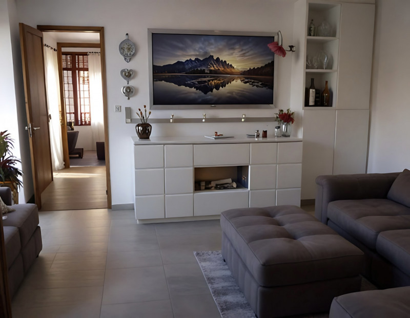 (Per INFO Sara 351 9614491) A Treviso, in contesto tranquillo e riservato, in zona Selvana, propo...