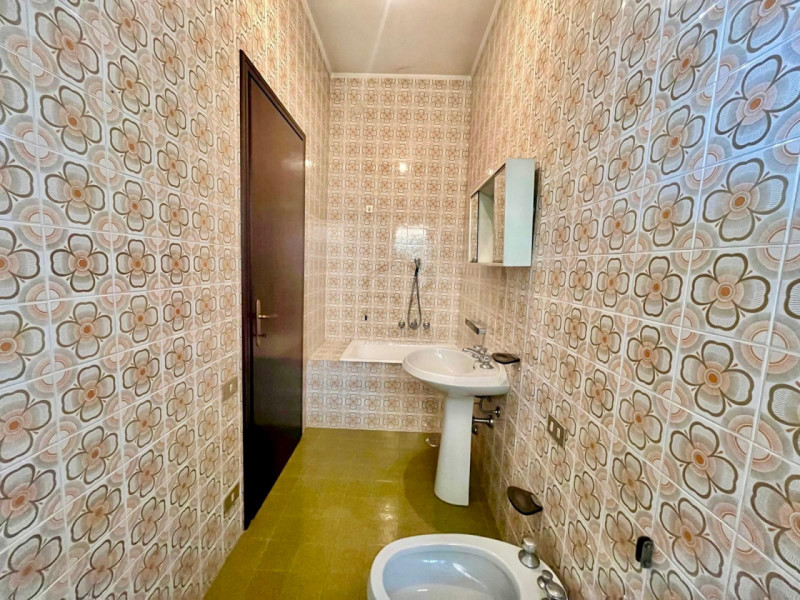 ABANO TERME – ZONA CENTRALE 

PORZIONE DI BIFAMILIARE CON 4 CAMERE 

In posizione tranquilla e co...