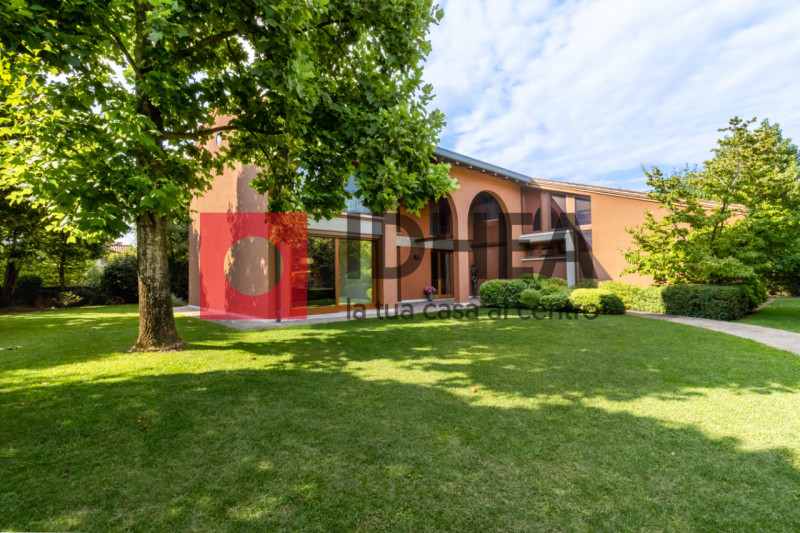 Paese Vendita Casa singola terratetto