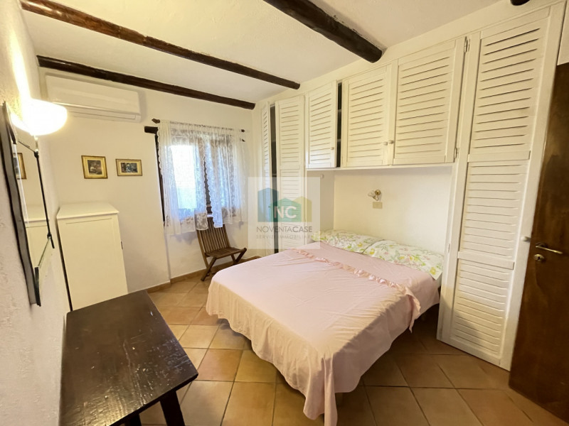 Situato nel cuore di Panza, una delle località più incantevoli del comune di Forio, proponiamo in...