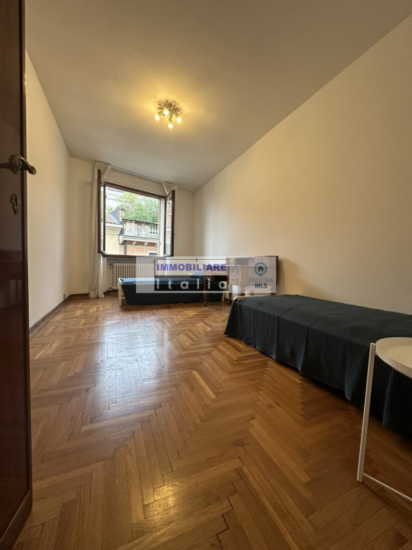 Annuncio dedicato alla locazione per STUDENTI UNIVERSITARI: Se state cercando un'abitazione spazi...